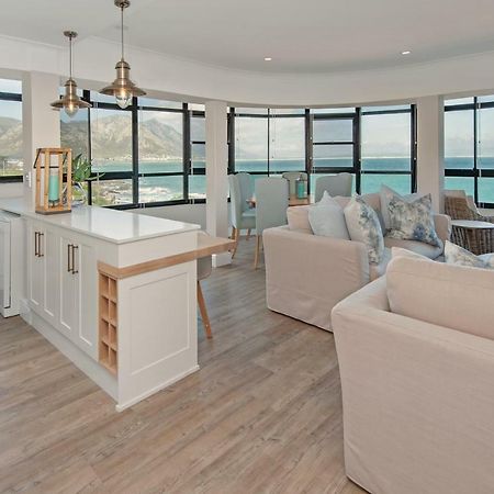 The Sun, Whales & Waves - Seafront Apartment Hermanus Dış mekan fotoğraf
