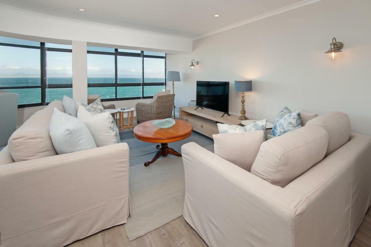 The Sun, Whales & Waves - Seafront Apartment Hermanus Dış mekan fotoğraf